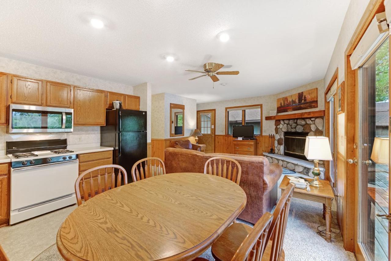 Chanticleer Inn: Villa 8 Eagle River Bagian luar foto